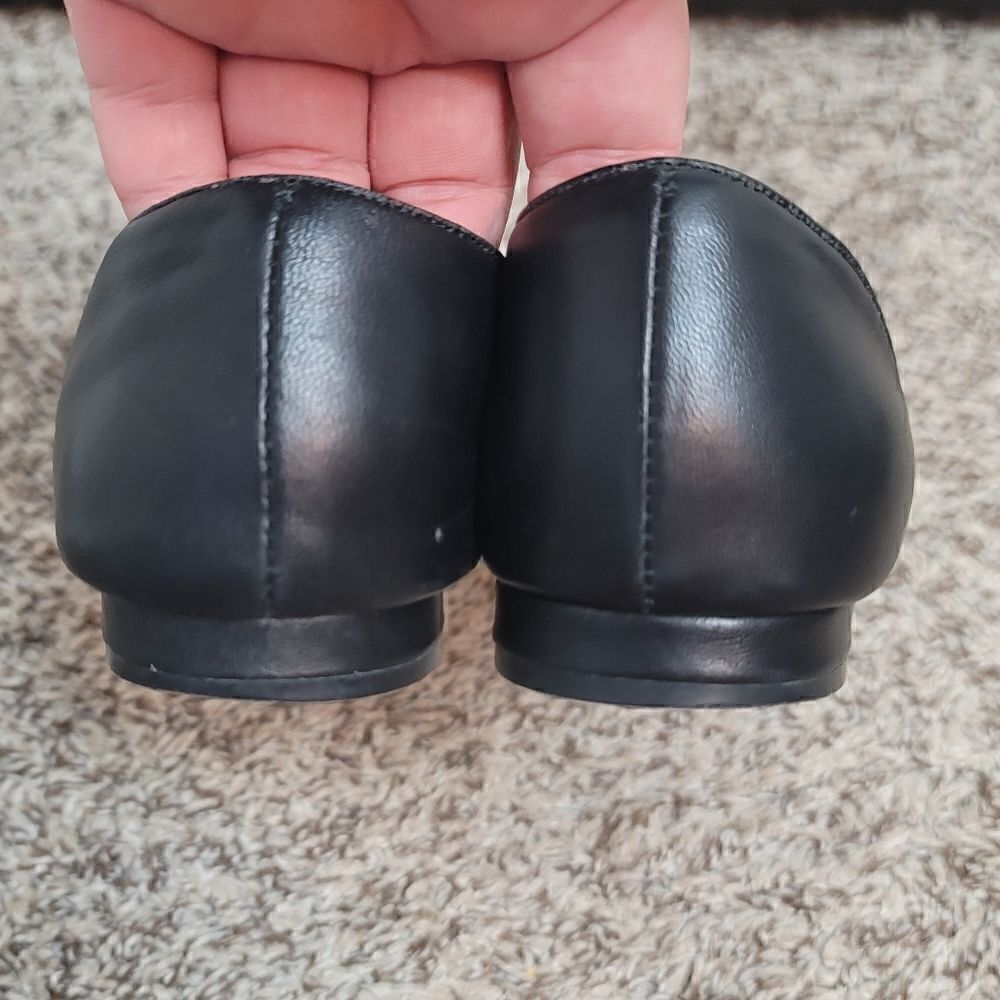 AVA & AIDEN Pointed Flats - Picture 10 of 12